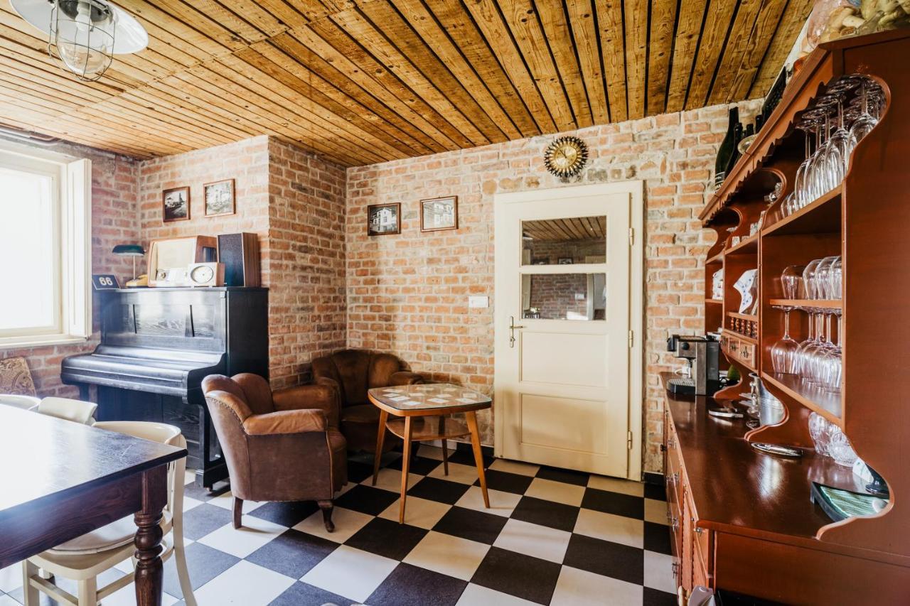 U nás ve vile Hostal Cejc Exterior foto