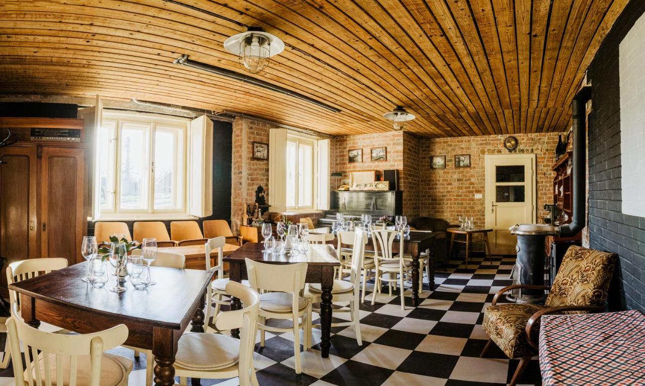 U nás ve vile Hostal Cejc Exterior foto